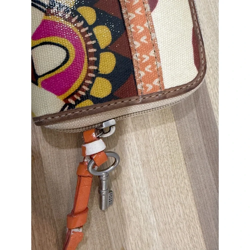 Fossil Key-Per Zip Around Wristlet Card Wallet Coated Canvas Southwest